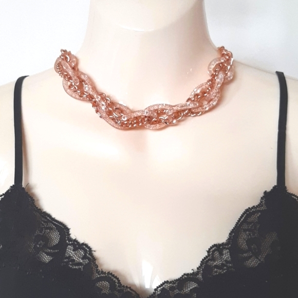 GUESS Rose Gold Tone Necklace & Clip-on Earrings Set - Adjustable Chain - Picture 3 of 9